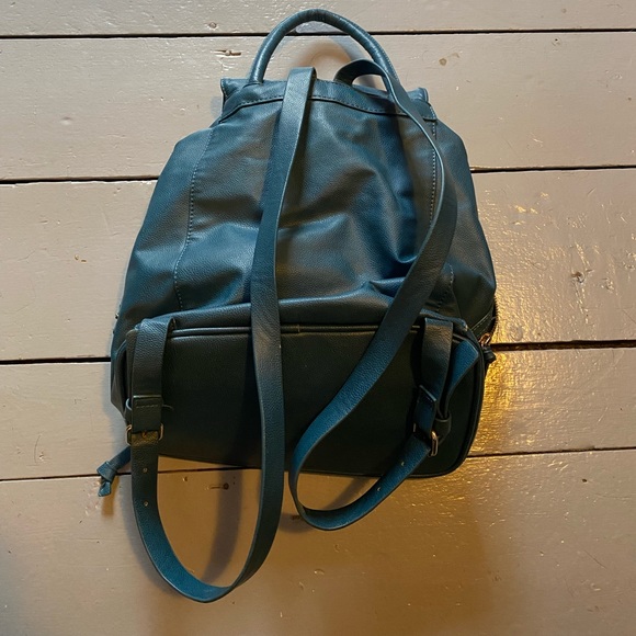 Blue pleather knapsack - Picture 2 of 3